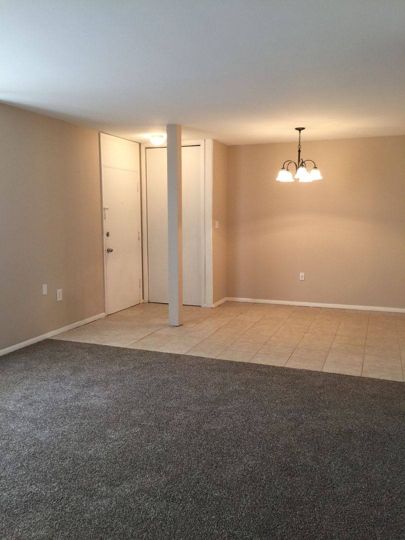 Apartment for rent at 2991 Clay St, Paducah, KY 42001