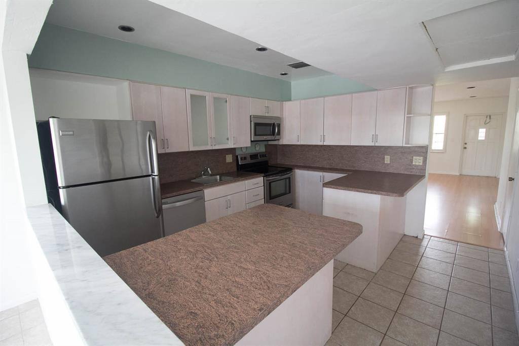 Apartment for rent at 917 NE 16th Ave #16, Fort Lauderdale, FL 33304