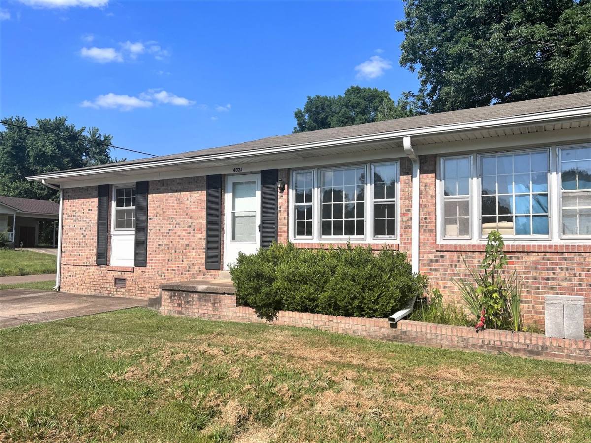 Apartment for rent at 402 Parrish St, Martin, TN 38237