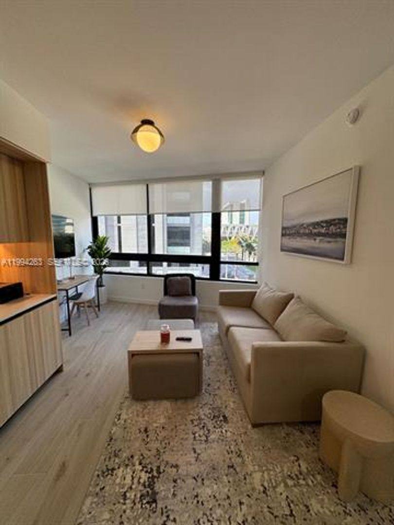 Apartment for rent at 225 N Miami Ave, Miami, FL 33128