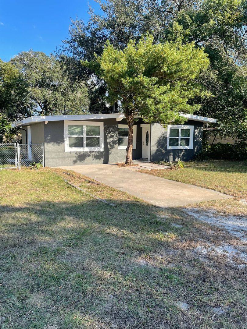 House for rent at 5171 N Orange Ave, Winter Park, FL 32792