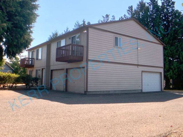 Apartment for rent at 2211 SE 96th Dr, Portland, OR 97216