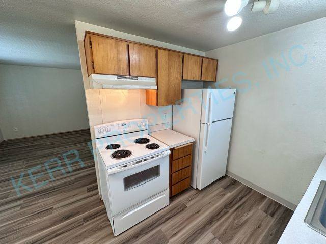 Apartment for rent at 2211 SE 96th Dr, Portland, OR 97216