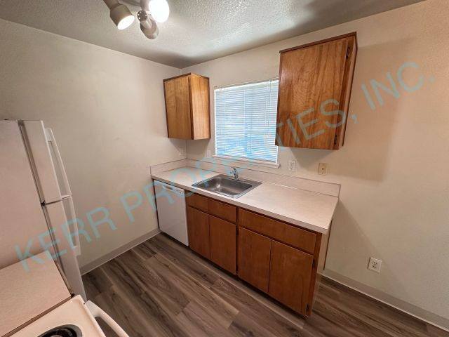 Apartment for rent at 2211 SE 96th Dr, Portland, OR 97216