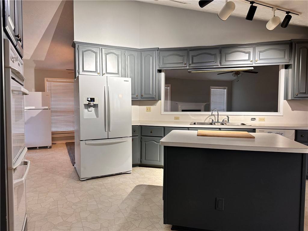Apartment for rent at 9350 E State Highway 21, Bryan, TX 77808