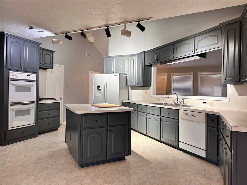 Apartment for rent at 9350 E State Highway 21, Bryan, TX 77808