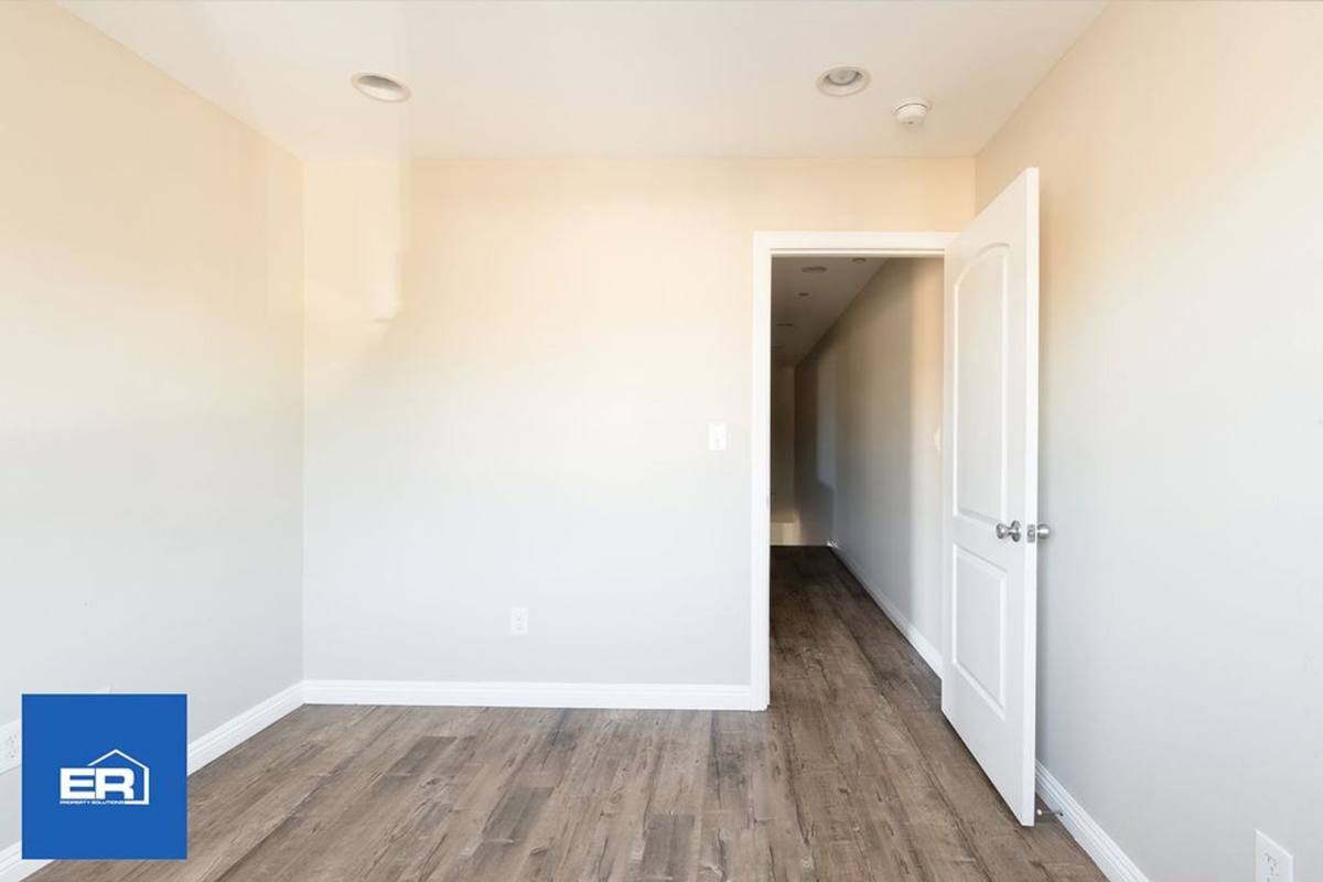 Townhouse for rent at 2722 Cincinnati St, Los Angeles, CA 90033