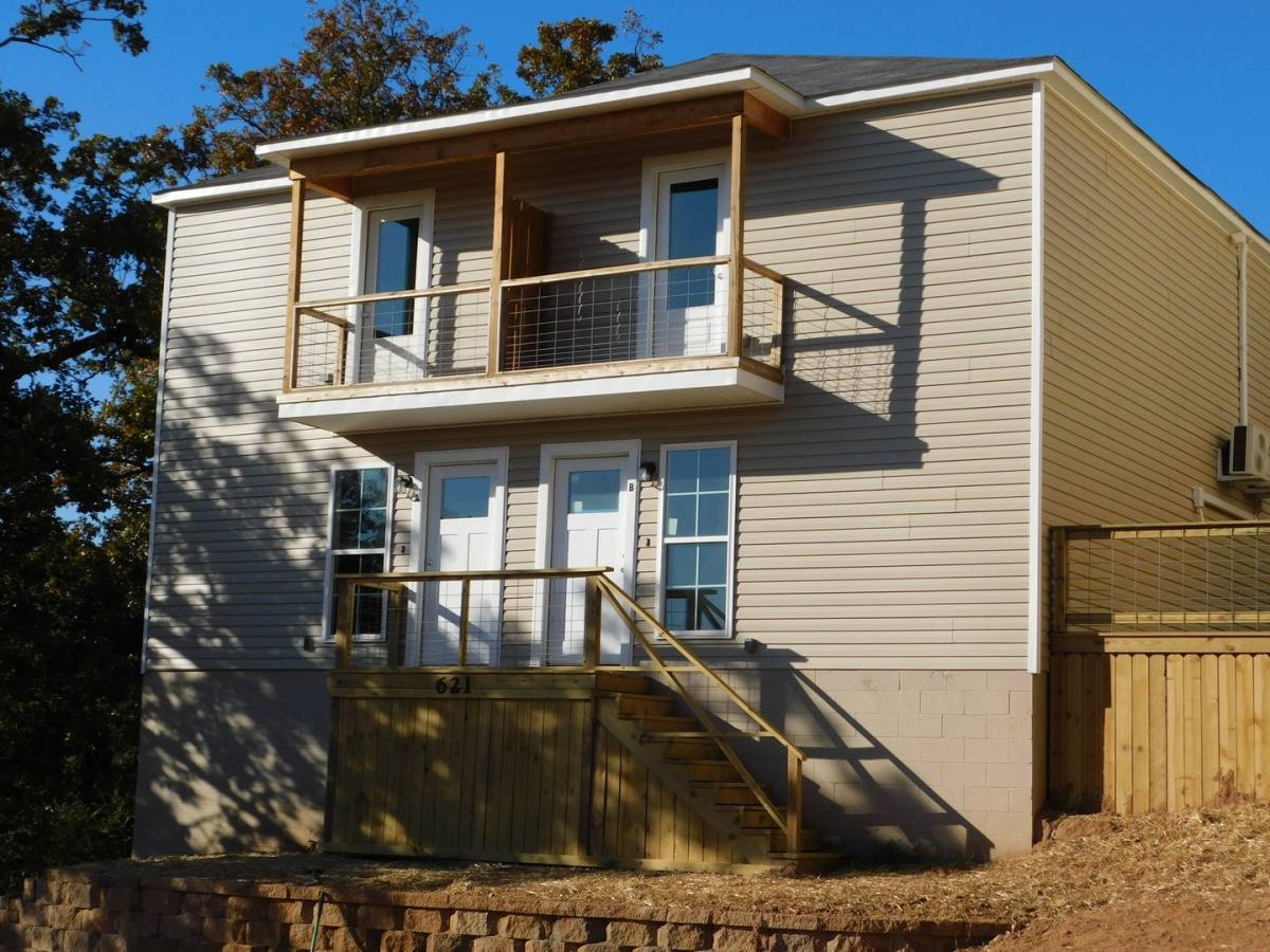 Apartment for rent at 621 Poplar St, Van Buren, AR 72956