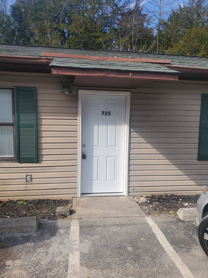 Apartment for rent at 725 W Casey Drive, U03, Sevierville, TN 37862