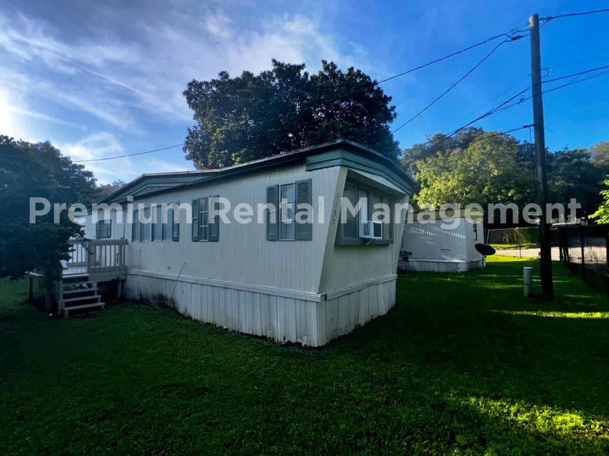 House for rent at 1137 S Christiana Ave, Apopka, FL 32703