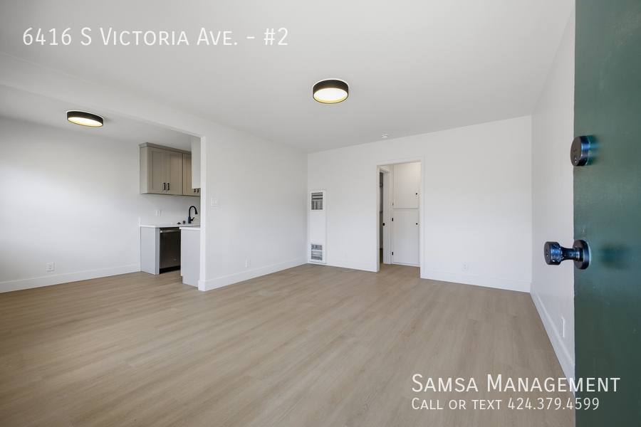 Apartment for rent at 6416 S Victoria Ave #2, Los Angeles, CA 90043