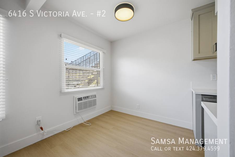 Apartment for rent at 6416 S Victoria Ave #2, Los Angeles, CA 90043