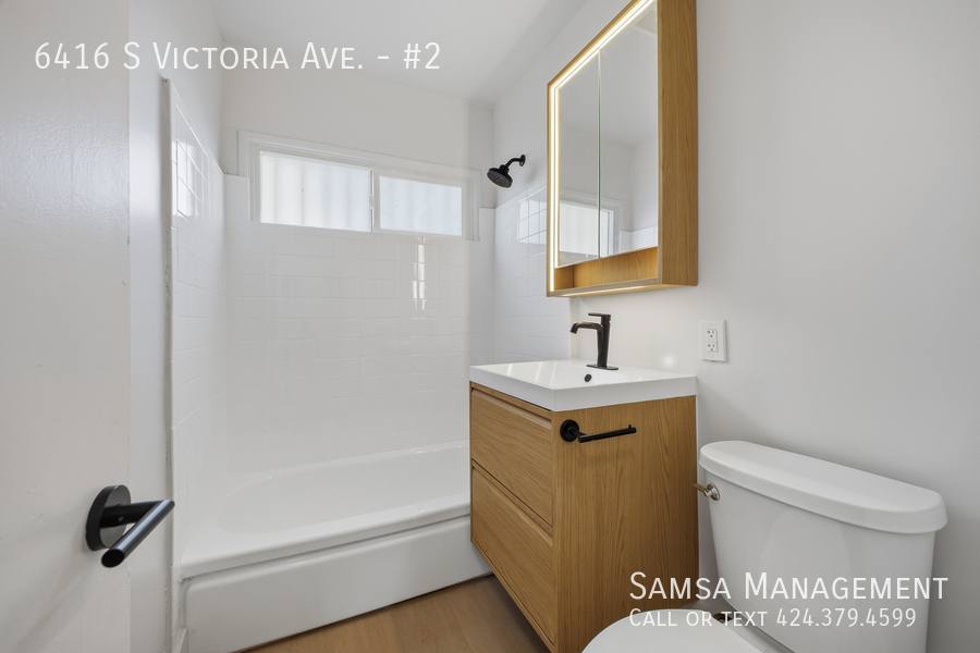 Apartment for rent at 6416 S Victoria Ave #2, Los Angeles, CA 90043