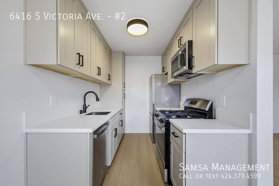 Apartment for rent at 6416 S Victoria Ave #2, Los Angeles, CA 90043