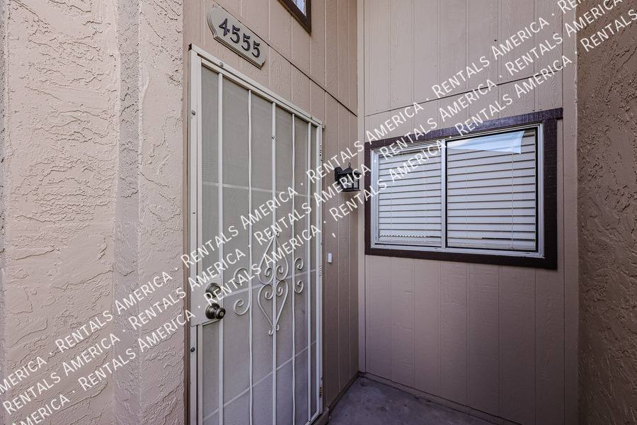 Townhouse for rent at 4555 W Continental Dr, Glendale, AZ 85308