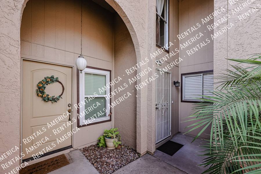 Townhouse for rent at 4555 W Continental Dr, Glendale, AZ 85308