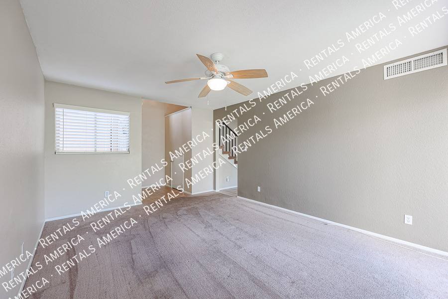 Townhouse for rent at 4555 W Continental Dr, Glendale, AZ 85308