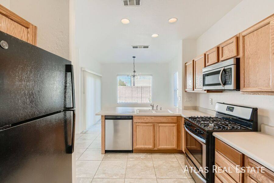 House for rent at 2692 Niddrie Ave, Henderson, NV 89044