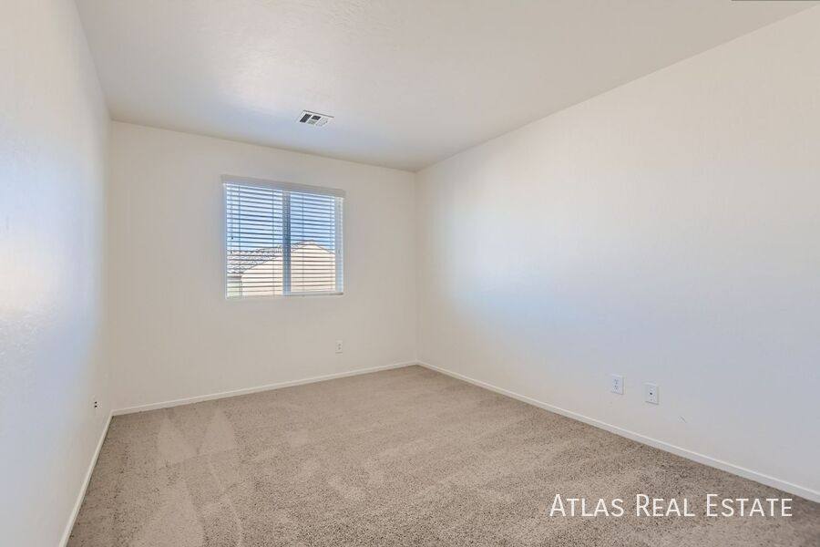House for rent at 2692 Niddrie Ave, Henderson, NV 89044