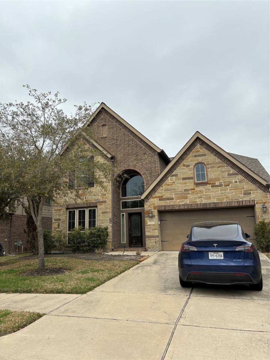 Apartment for rent at 27410 Bentridge Park Lane, Katy, TX 77494