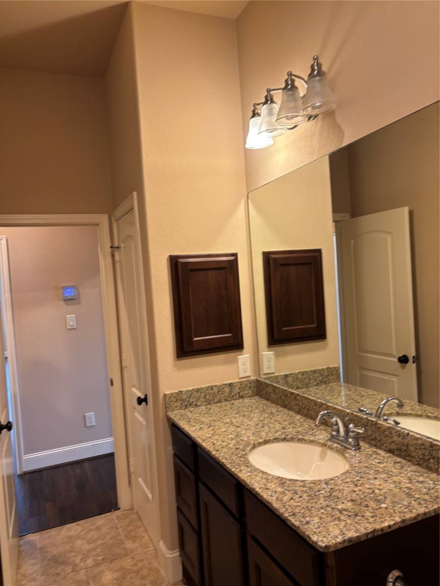 Apartment for rent at 27410 Bentridge Park Lane, Katy, TX 77494