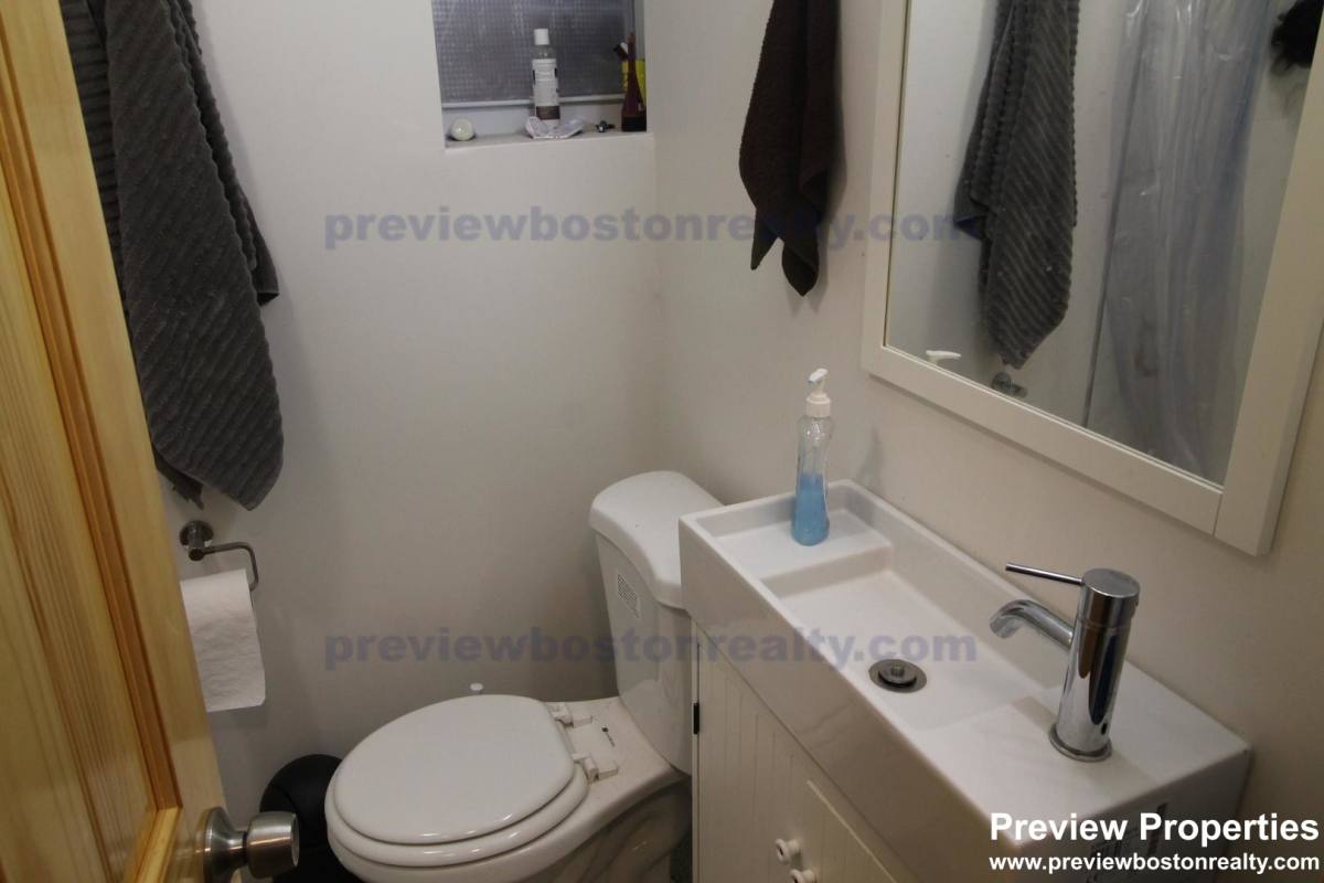 Apartment for rent at 20 Winthrop St #2P, Roxbury, MA 02119