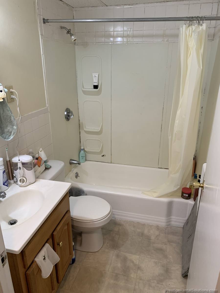 Apartment for rent at 1751 Washington St #1, Braintree, MA 02184