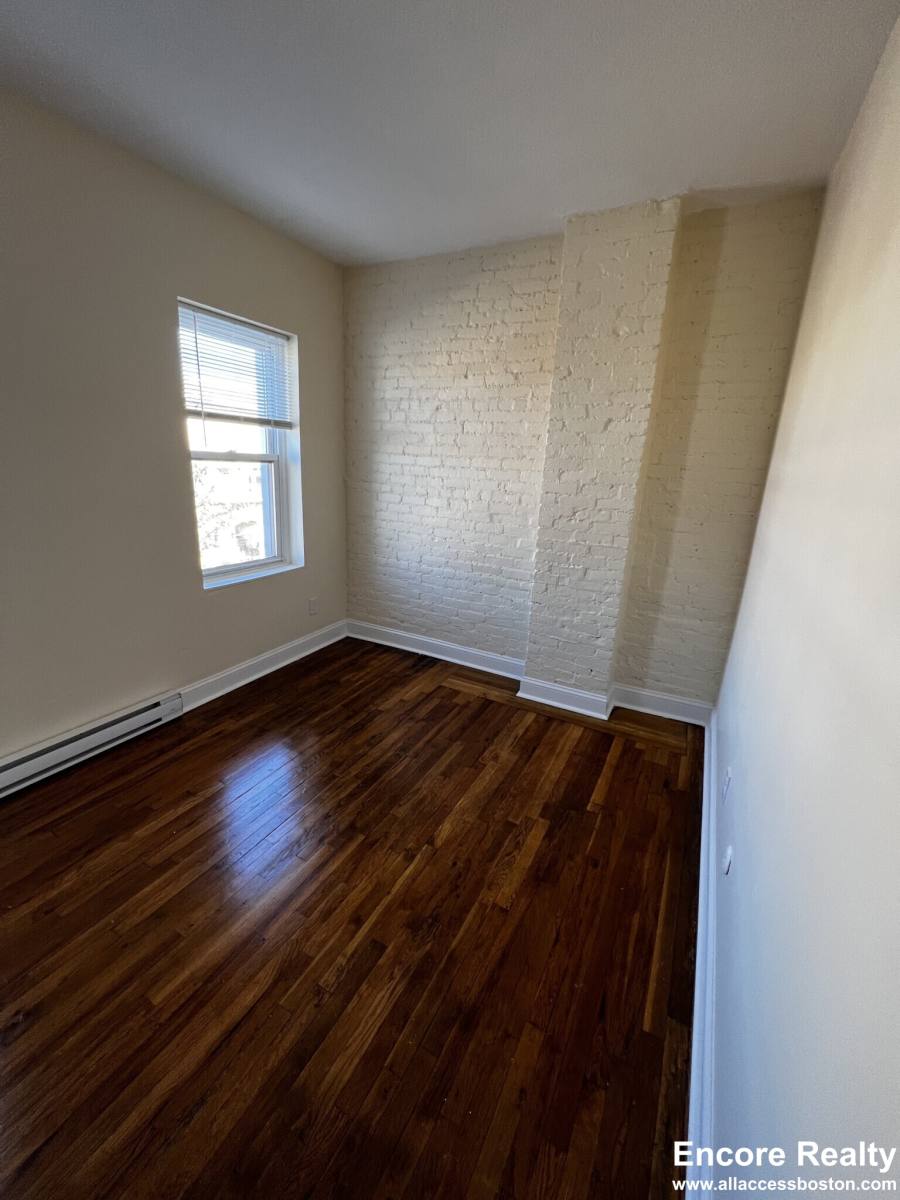 Apartment for rent at 888 Huntington Ave #7, Boston, MA 02115