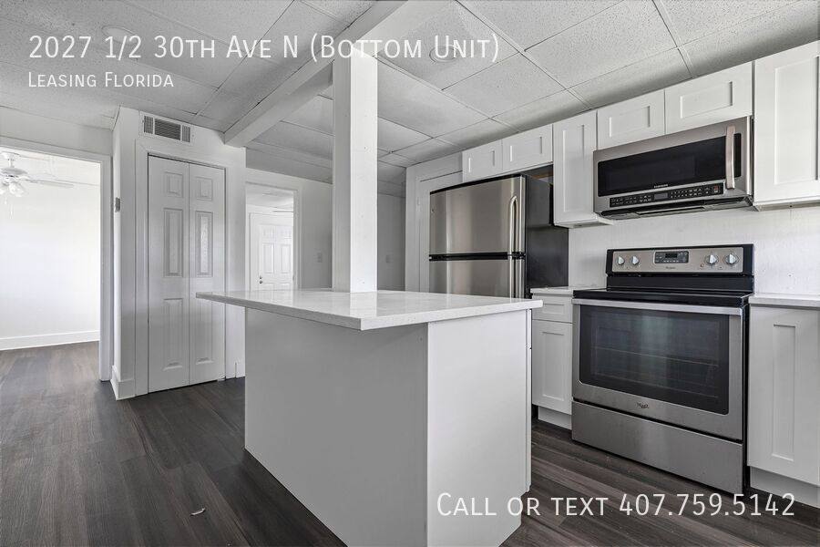 House for rent at 2027 1 2 30th Ave N Bottom, Saint Petersburg, FL 33713
