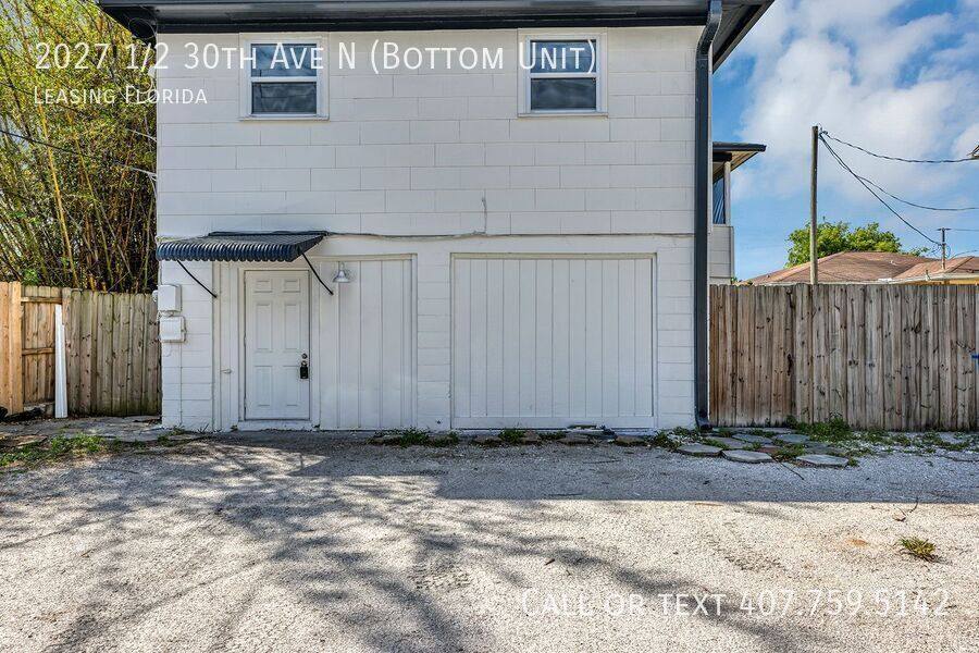 House for rent at 2027 1 2 30th Ave N Bottom, Saint Petersburg, FL 33713