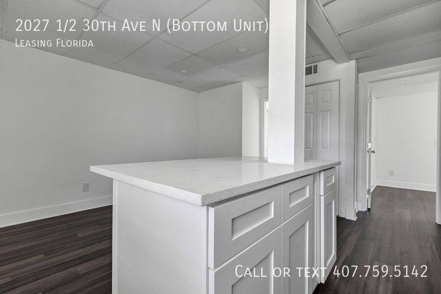 House for rent at 2027 1 2 30th Ave N Bottom, Saint Petersburg, FL 33713