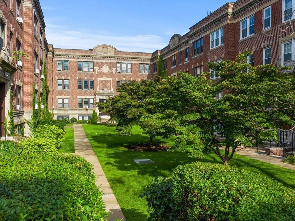 Apartment for rent at 4 Greenway Court #8, Brookline, MA 02446