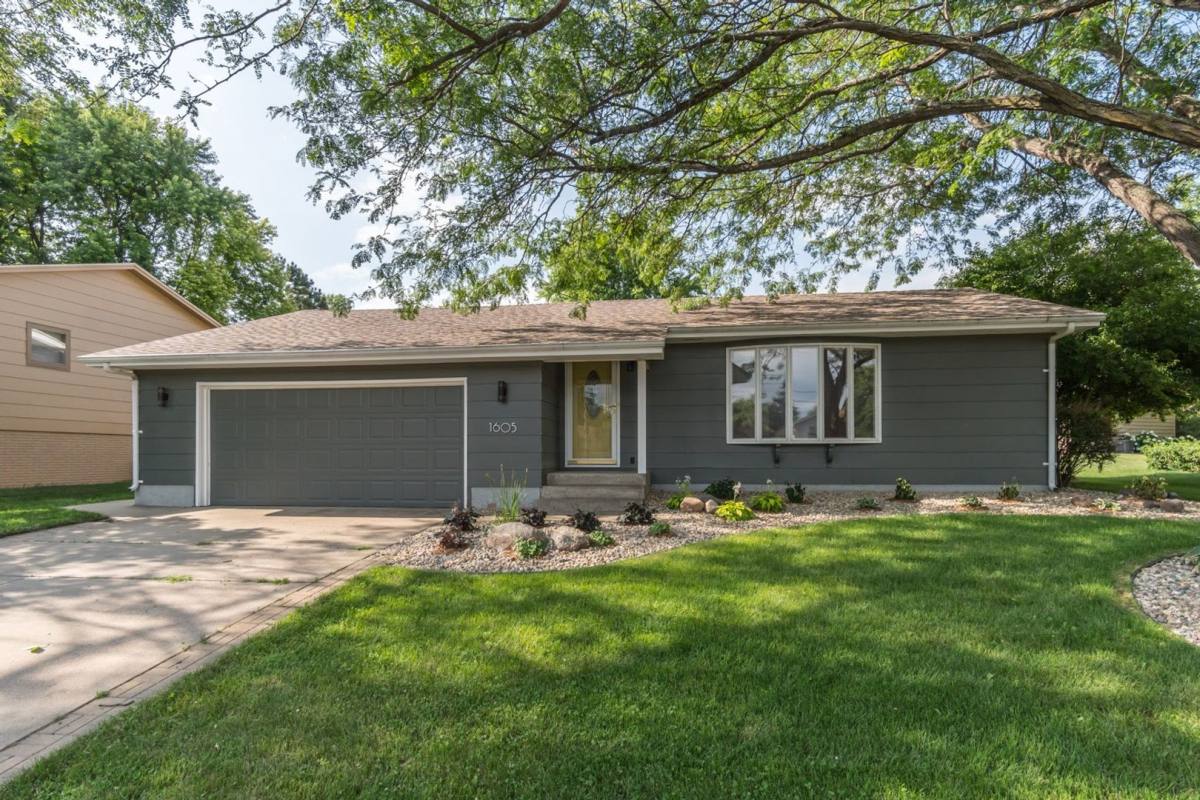 House for rent at 1605 E 49th St, Sioux Falls, SD 57103