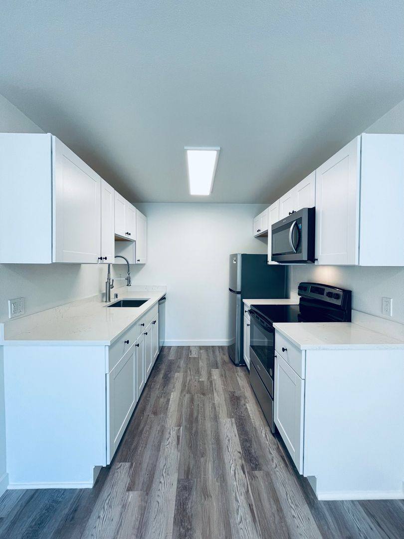 Apartment for rent at 5630 California Ave SW, Seattle, WA 98136