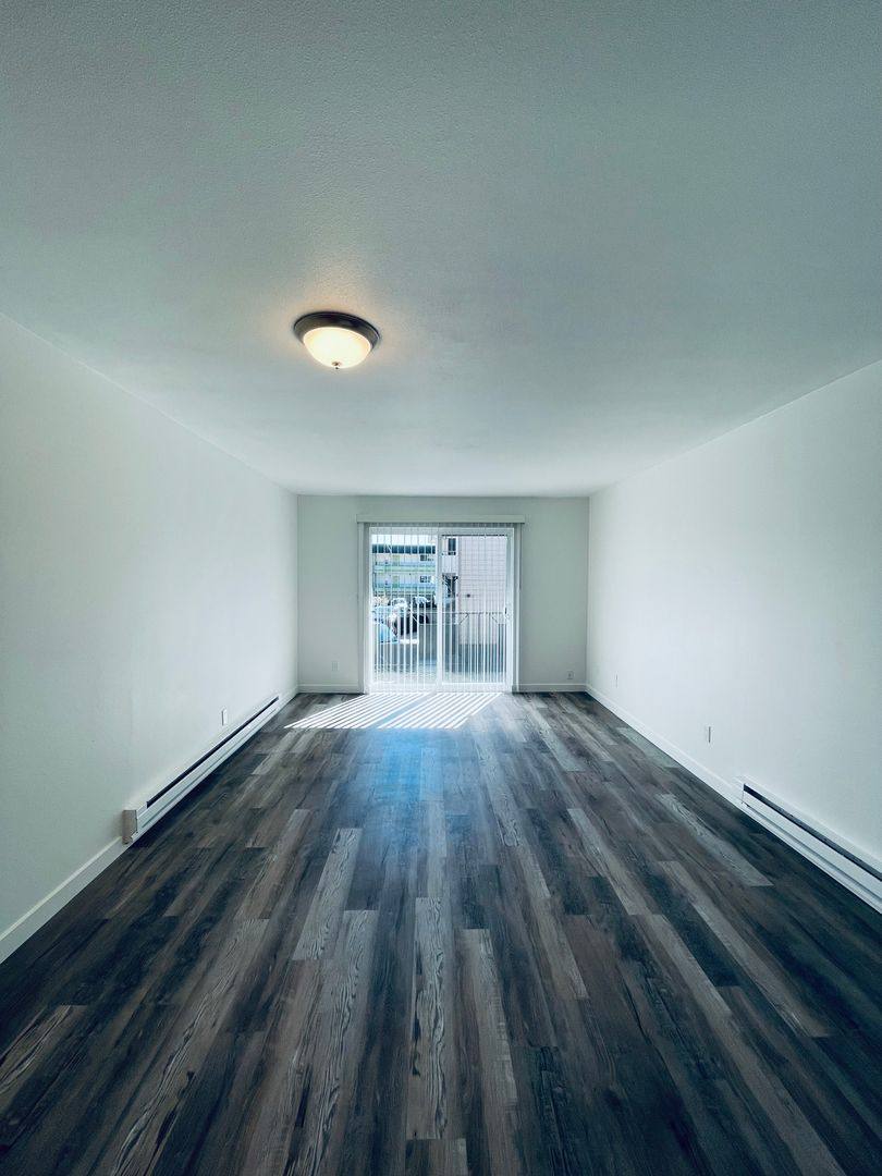 Apartment for rent at 5630 California Ave SW, Seattle, WA 98136
