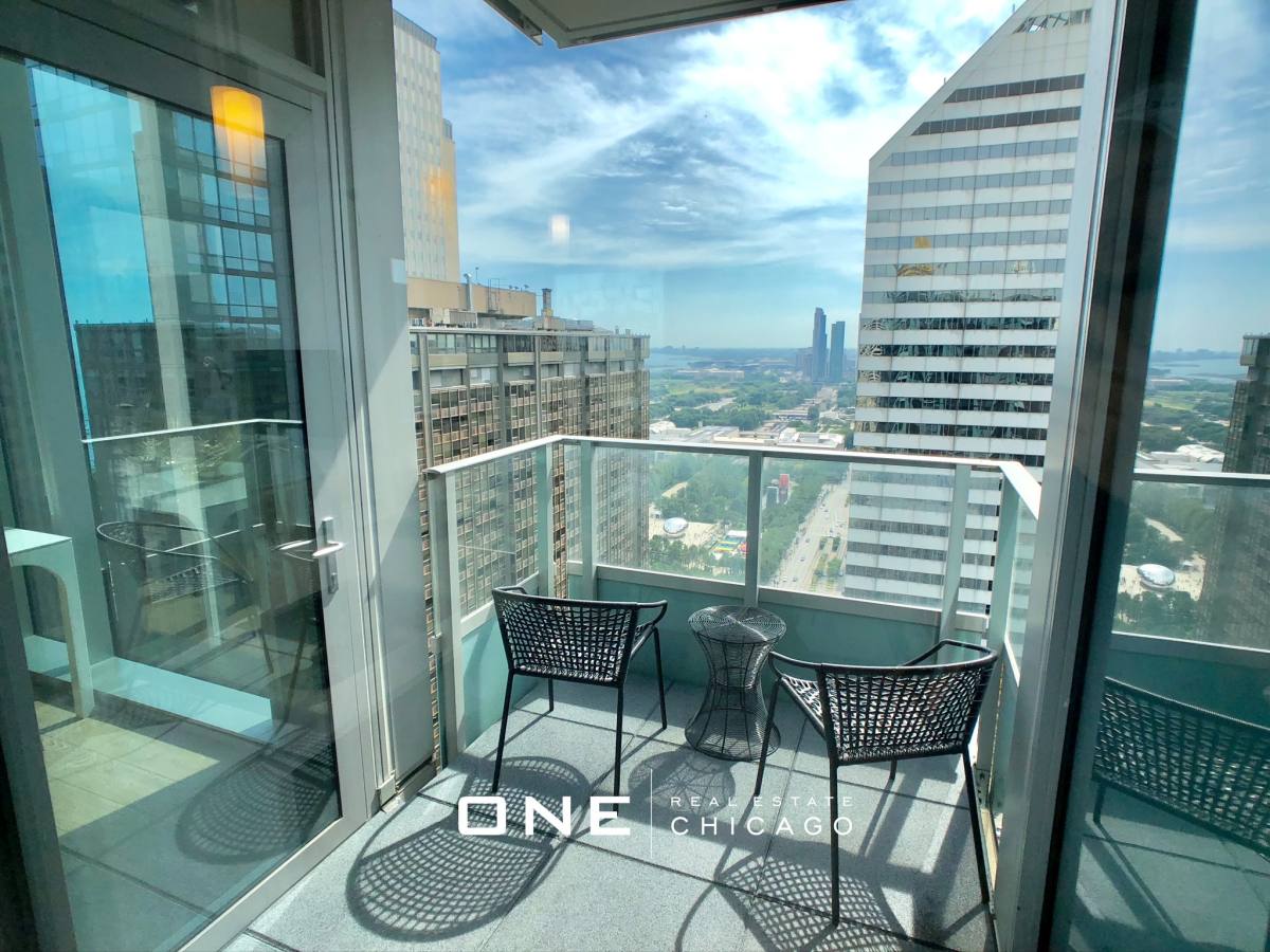 Apartment for rent at 210 N Michigan #5, Chicago, IL 60601