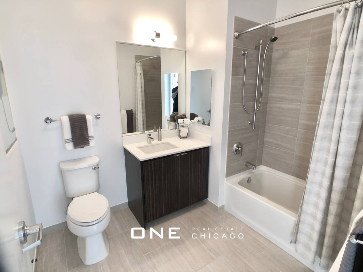 Apartment for rent at 210 N Michigan #5, Chicago, IL 60601