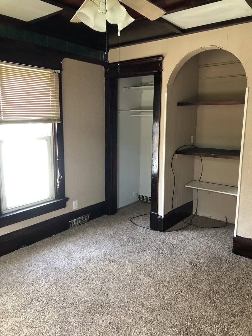 Apartment for rent at 2905-2907 7th Ave, Rock Island, IL 61201