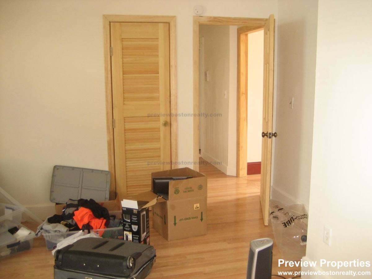 Apartment for rent at 190 Highland St #3P, Roxbury, MA 02119