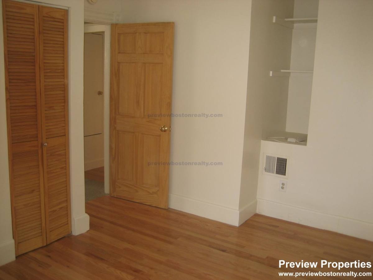 Apartment for rent at 190 Highland St #3P, Roxbury, MA 02119