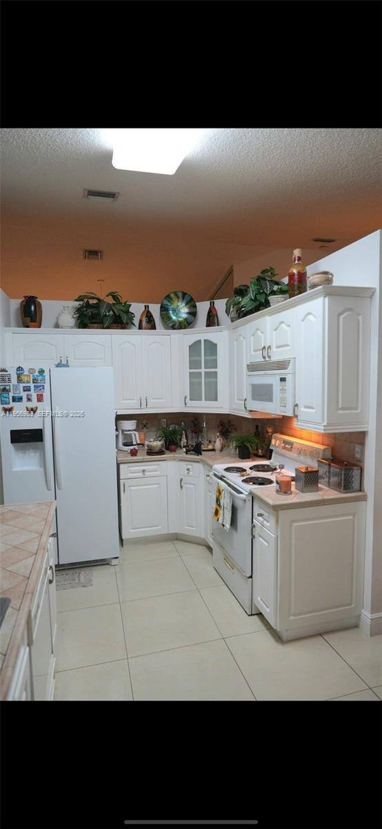 Apartment for rent at 16817 SW 90th St #1, Miami, FL 33196