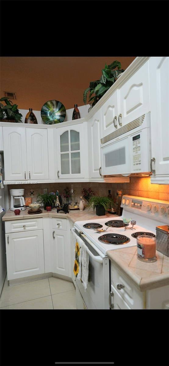 Apartment for rent at 16817 SW 90th St #1, Miami, FL 33196