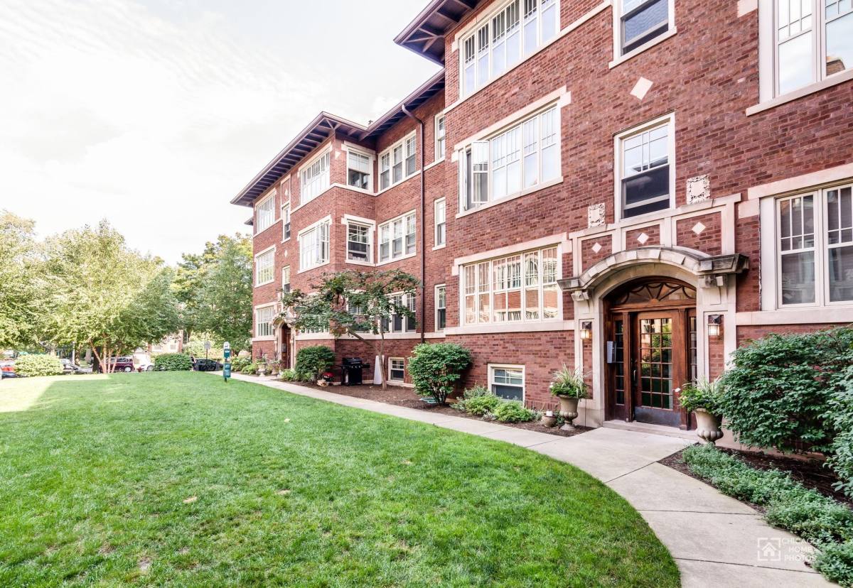 Apartment for rent at 632 Hinman Ave, Evanston, IL 60202