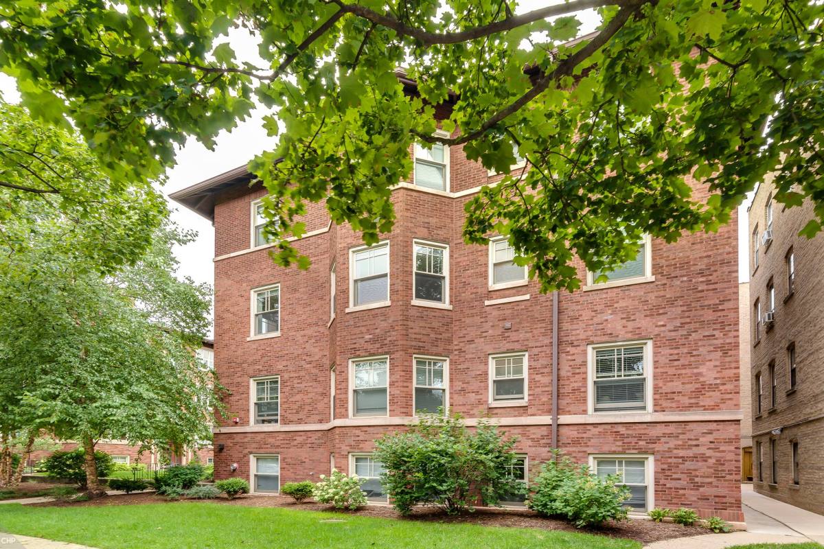 Apartment for rent at 632 Hinman Ave, Evanston, IL 60202