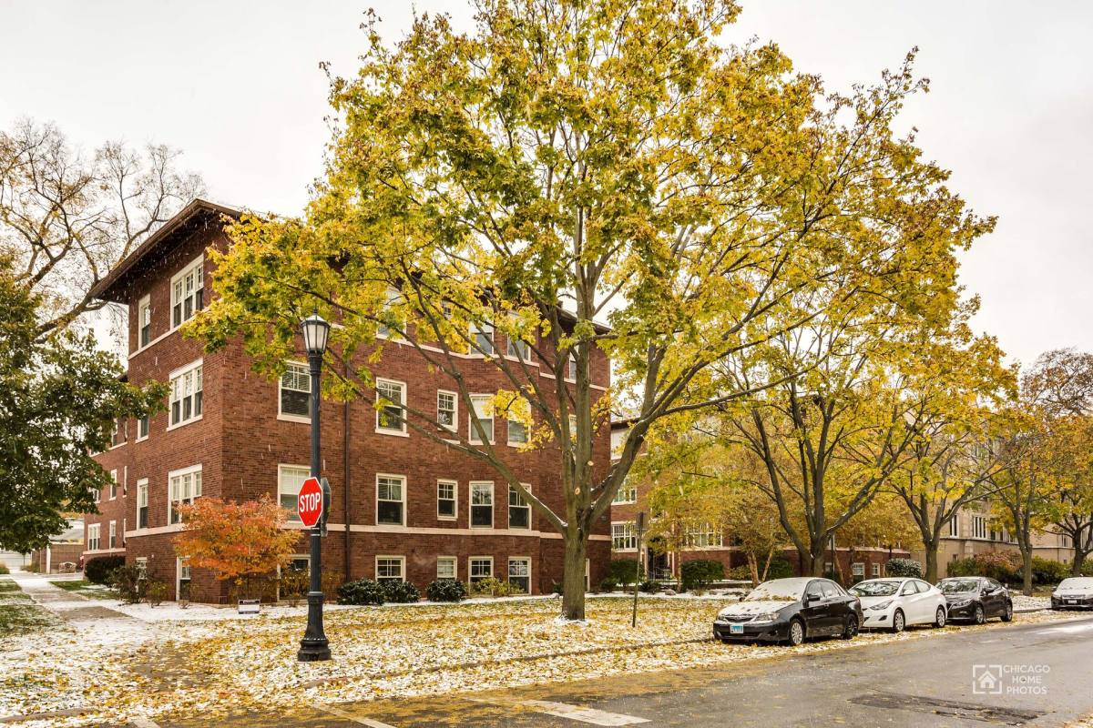 Apartment for rent at 632 Hinman Ave, Evanston, IL 60202