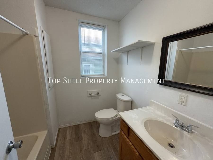 Apartment for rent at 1513 Des Moines St #3, Des Moines, IA 50316