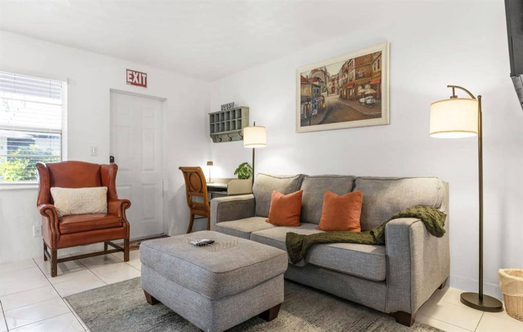 Apartment for rent at 820 NE 16th Ave #820-3, Fort Lauderdale, FL 33304