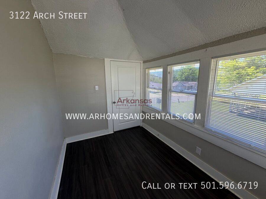 Apartment for rent at 3122 Arch St, Little Rock, AR 72206