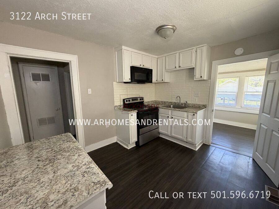 Apartment for rent at 3122 Arch St, Little Rock, AR 72206