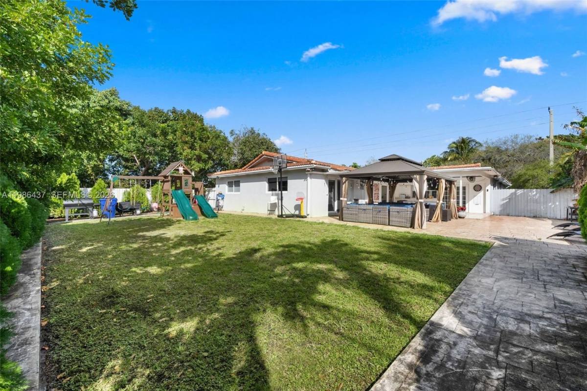 House for rent at 4306 Johnson St, Hollywood, FL 33021